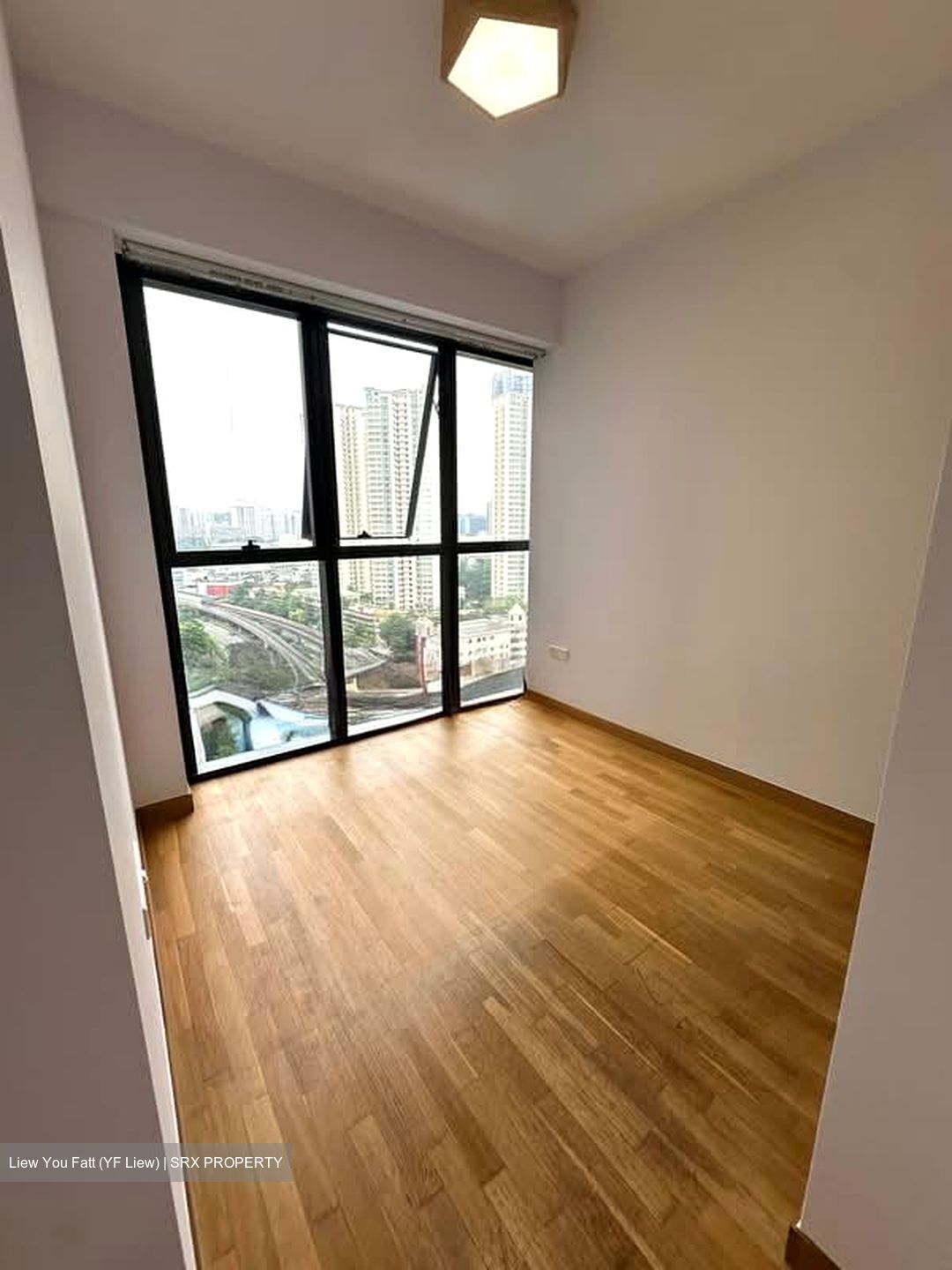 Commonwealth Towers (D3), Condominium #584888991